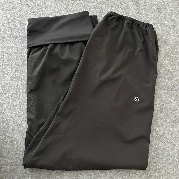 Lululemon Pants - Lululemon Om Pant Black Size 10 Ultra Light Foldover Waist Crop Yoga Joggers